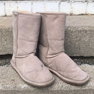 Bearpaw Women’s Lined Boots Size 9